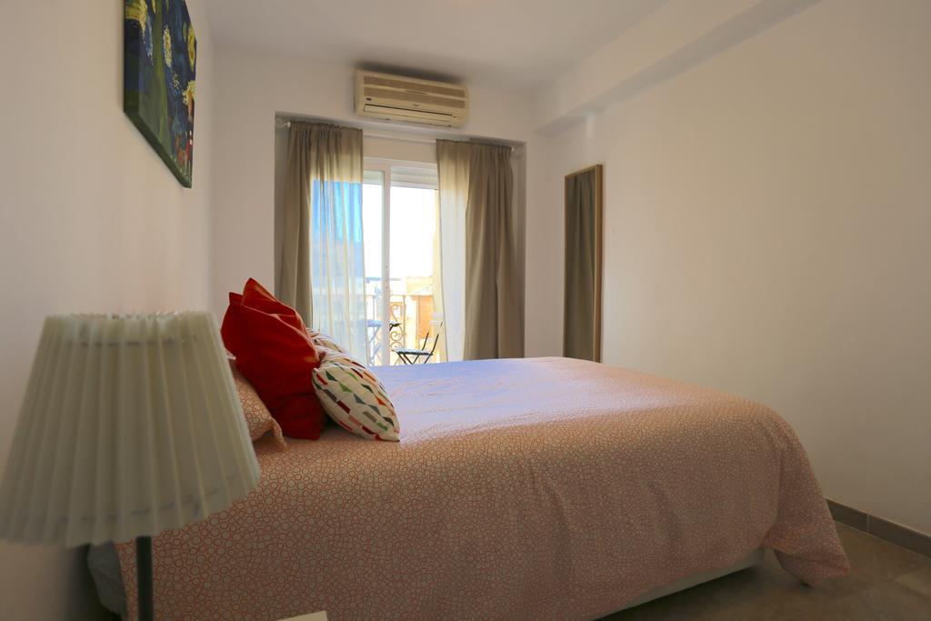 Larios Centro Las Flores Apartment Malaga Exterior photo